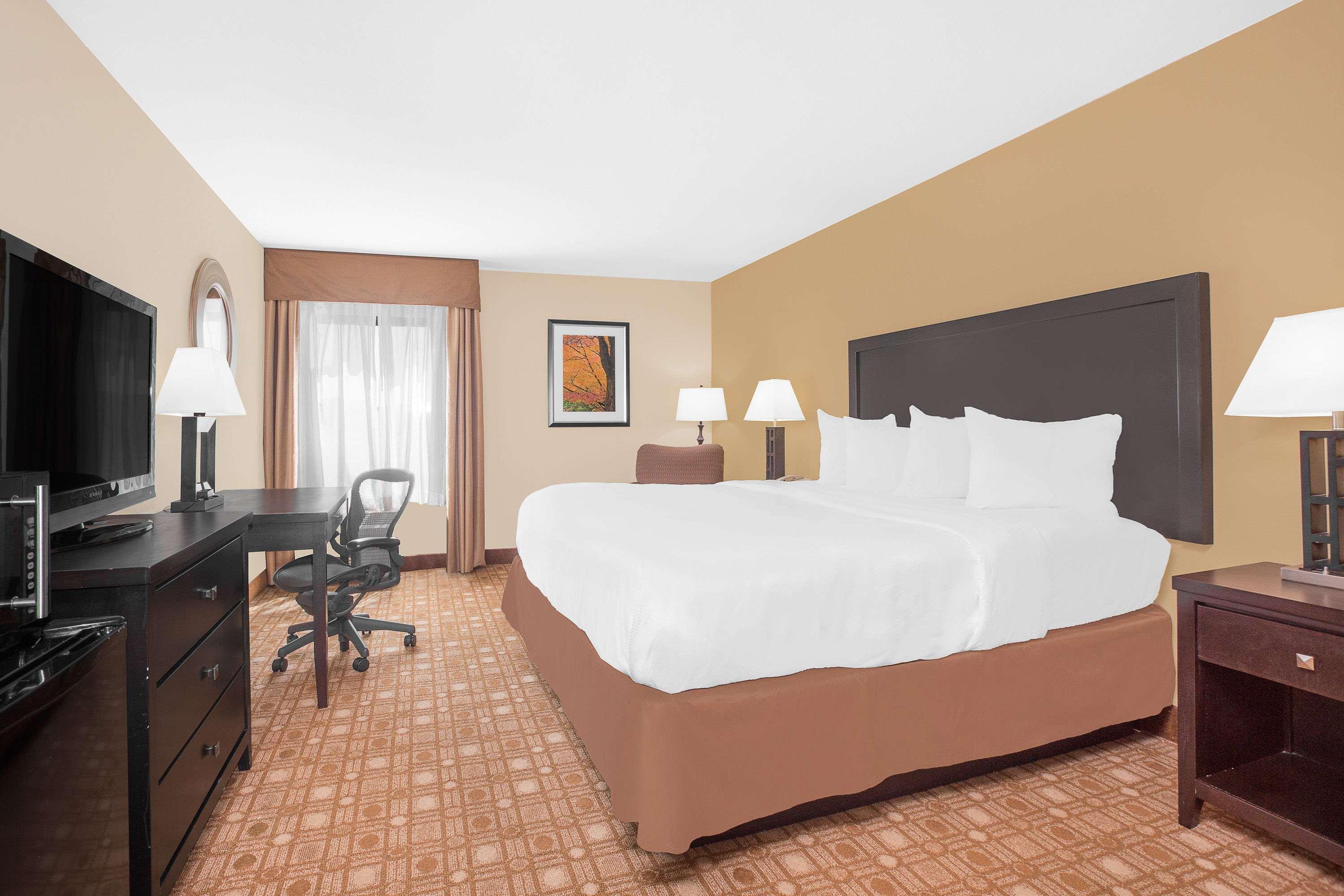 Hotel Baymont By Wyndham Augusta West Exterior foto